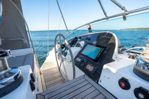 helm, Privilege 615, catamaran for sale