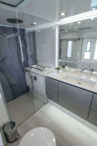 bath, Sunreef 60, catamaran for sale
