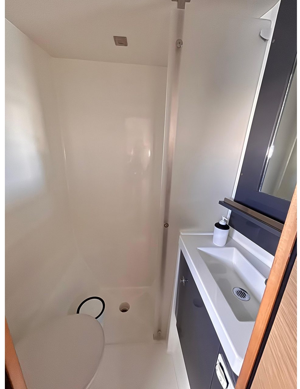 bath, FP 50 Saba, catamaran for sale