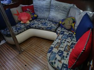 salon, Hunter 376, sailboat for sale