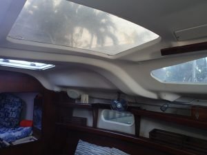 salon, Hunter 376, sailboat for sale