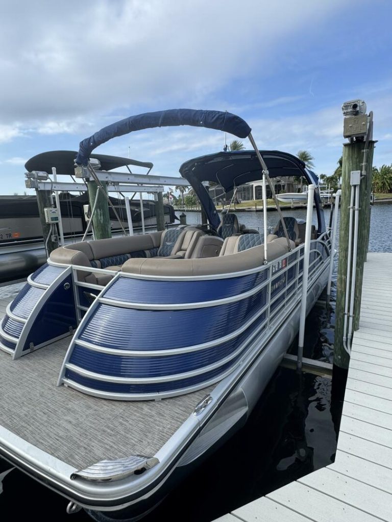 Bennington 25, trawler for sale
