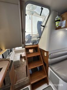 interior, Bayliner 4788, trawler for sale