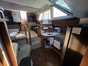 salon, Sea Ray, trawler for sale