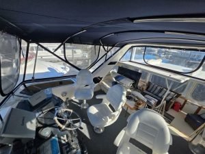 cockpit, Sea Ray, trawler for sale