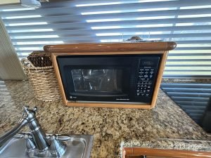 interior, Jefferson 60 Marquessa, trawler for sale
