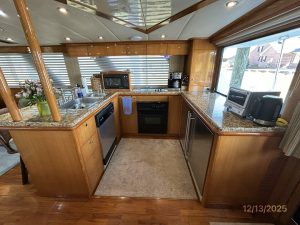 interior, Jefferson 60 Marquessa, trawler for sale
