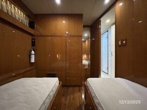 bed, Jefferson 60 Marquessa, trawler for sale