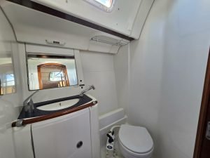 bath, Beneteau 473 Oceanis, sailboat for sale