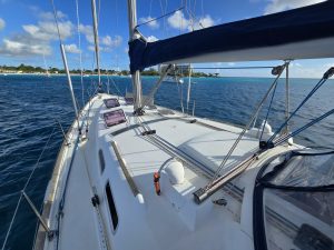 deck, Beneteau 473 Oceanis, sailboat for sale