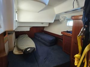 bed, Beneteau 473 Oceanis, sailboat for sale