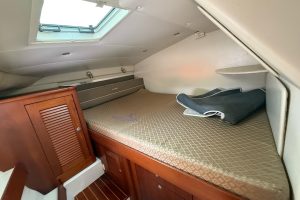 bed, Glacier Bay, trawler for sale
