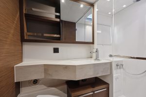 bath, Lagoon 46, catamaran for sale