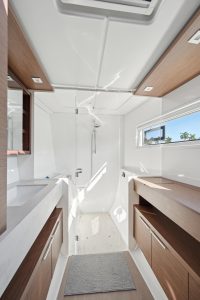 bath, Lagoon 46, catamaran for sale