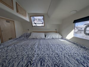 bed, Admiral 40, catamaran for sale
