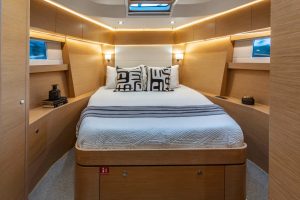 bed, Hylas 57, sailboat for sale