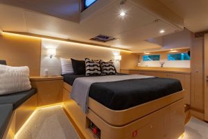 bed, Hylas 57, sailboat for sale