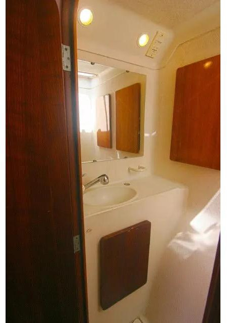 bath, Privilege 482, catamaran for sale