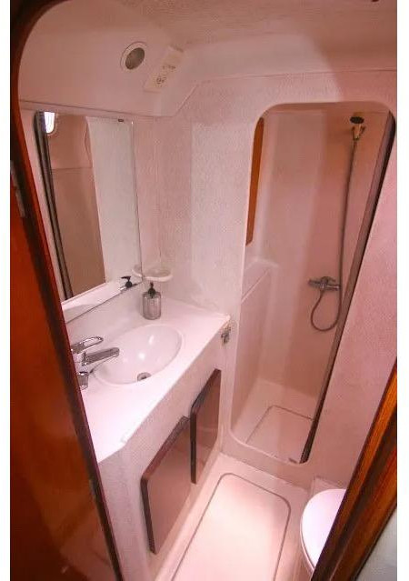 bath, Privilege 482, catamaran for sale