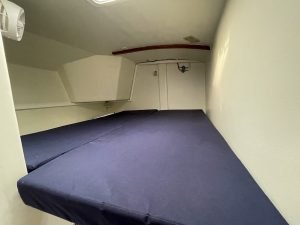 bed, TRT 1200, catamaran for sale
