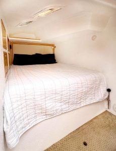bed, St Francis 44, catamaran for sale