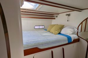 bed, Chris White, catamaran for sale