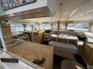 salon, Lagoon 420, catamaran for sale