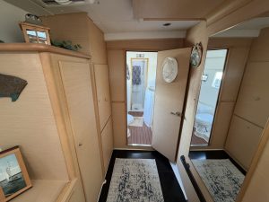 interior, Lagoon 420, catamaran for sale
