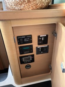 electrical, Lagoon 420, catamaran for sale