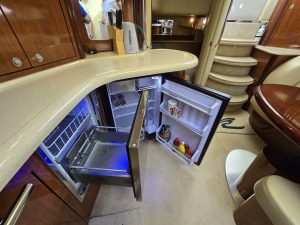 interior, Sea Ray, trawler for sale