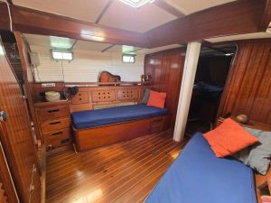 bed, Reliance 44, sailboat for sale