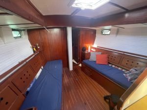 salon, Reliance 44, sailboat for sale