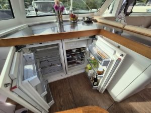 interior, Alibi 54, catamaran for sale