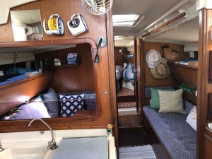 salon, Dufour 35, sailboat for sale