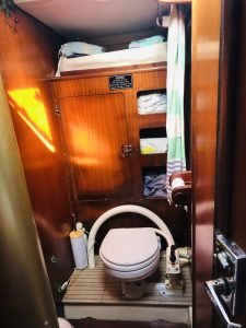 bath, Dufour 35, sailboat for sale