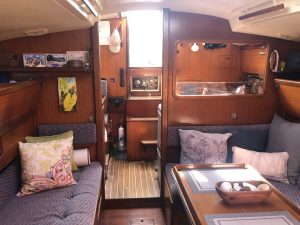 salon, Dufour 35, sailboat for sale
