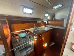 interior, Beneteau 400 Oceanis, sailboat for sale