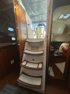 interior, Beneteau 400 Oceanis, sailboat for sale