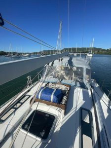 deck, Beneteau 400 Oceanis, sailboat for sale