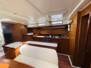 salon, Beneteau 50 Cyclades, sailboat for sale