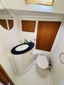 bath, Beneteau 50 Cyclades, sailboat for sale