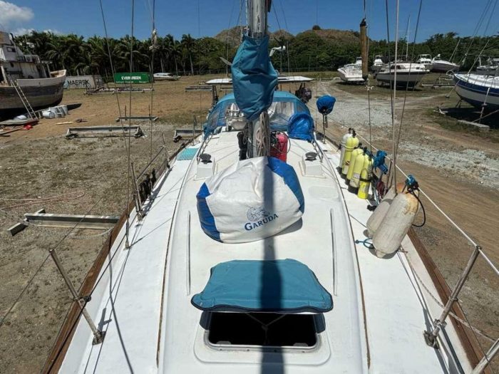 deck, Pearson 365 Ketch, sailboat for sale