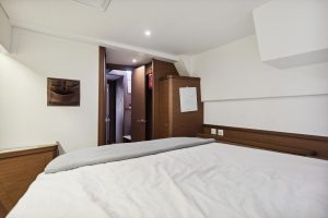bed, Lagoon 42, catamaran for sale