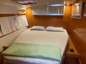 bed, Lagoon 420, catamaran for sale