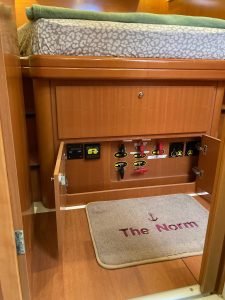 electrical, Lagoon 420, catamaran for sale