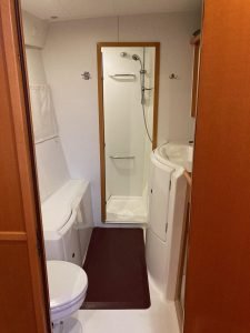bath, Lagoon 420, catamaran for sale