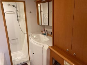 bath, Lagoon 420, catamaran for sale