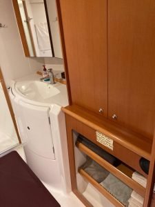bath, Lagoon 420, catamaran for sale