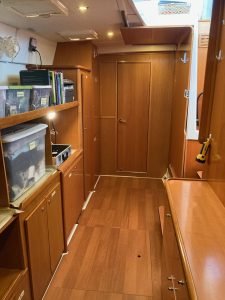 salon, Lagoon 420, catamaran for sale