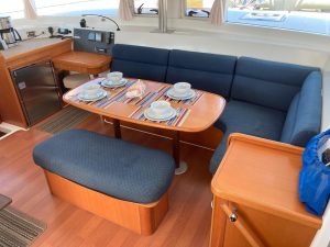 salon, Lagoon 420, catamaran for sale
